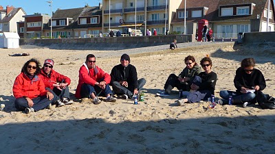 Apéro pacifiste à Juno  Beach- TML Voile