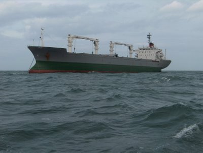 tanker au mouillage - TML Voile